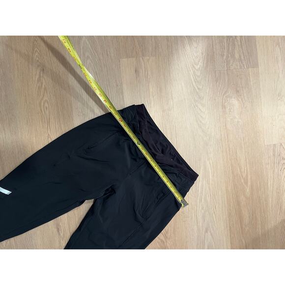 Lululemon Runderful Pant Black Two Layer Winter Size 8 - Picture 3 of 5